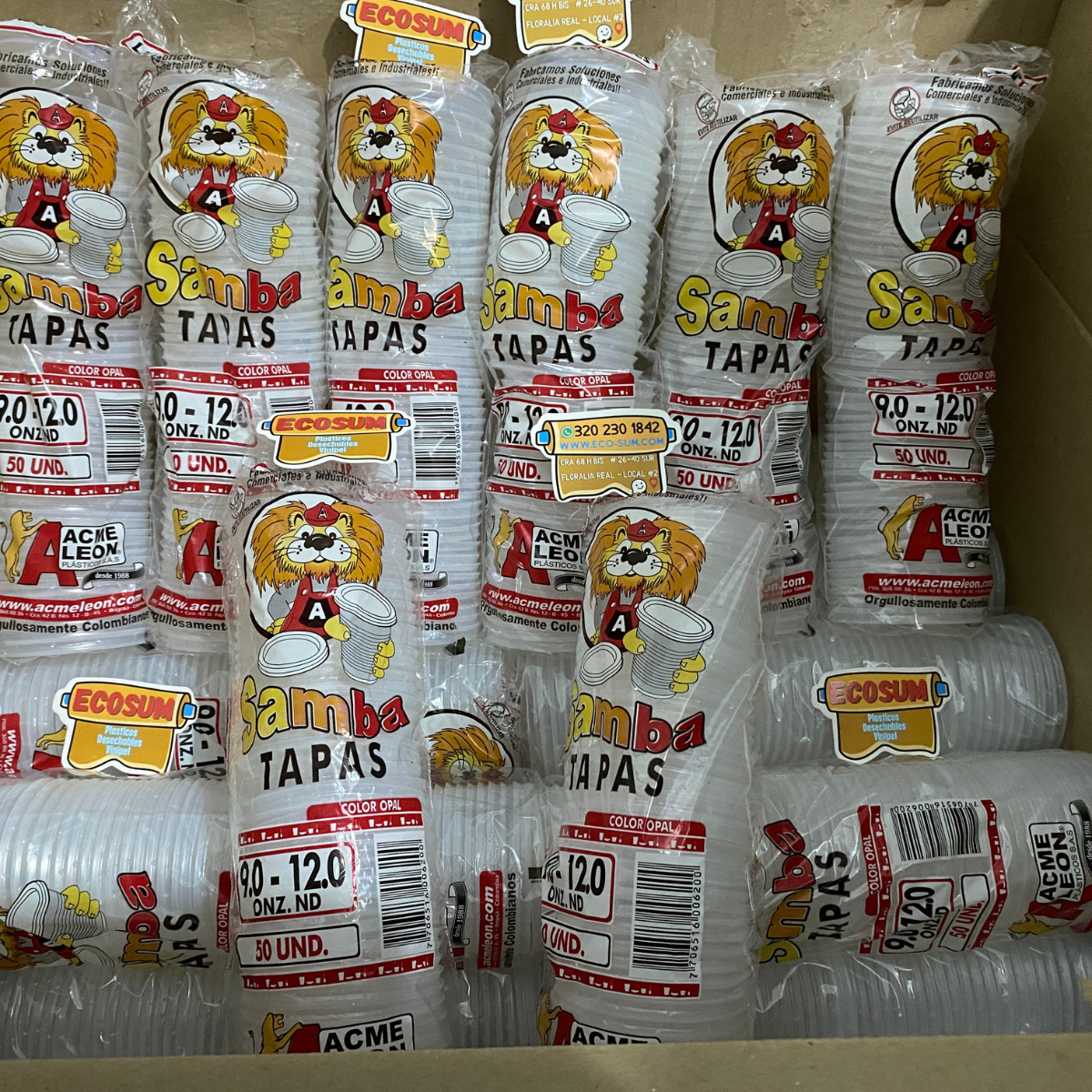 "Paquete de tapas para vasos desechables de 12 oz, 9 oz y 10 oz - Paquete de 50 tapas. Disponible en www.eco-sum.com by Juan Moreno. Ecosum, Bogotá, Floralia, CRA 68h bis # 26 40 sur."