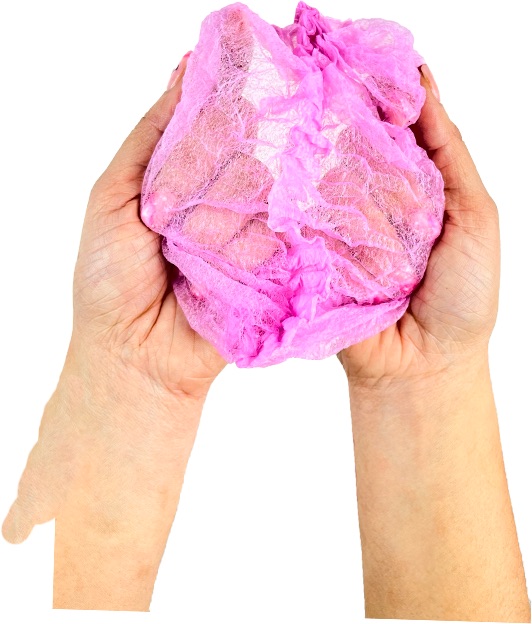 Gorro oruga desechable Rosa Uka Int en uso